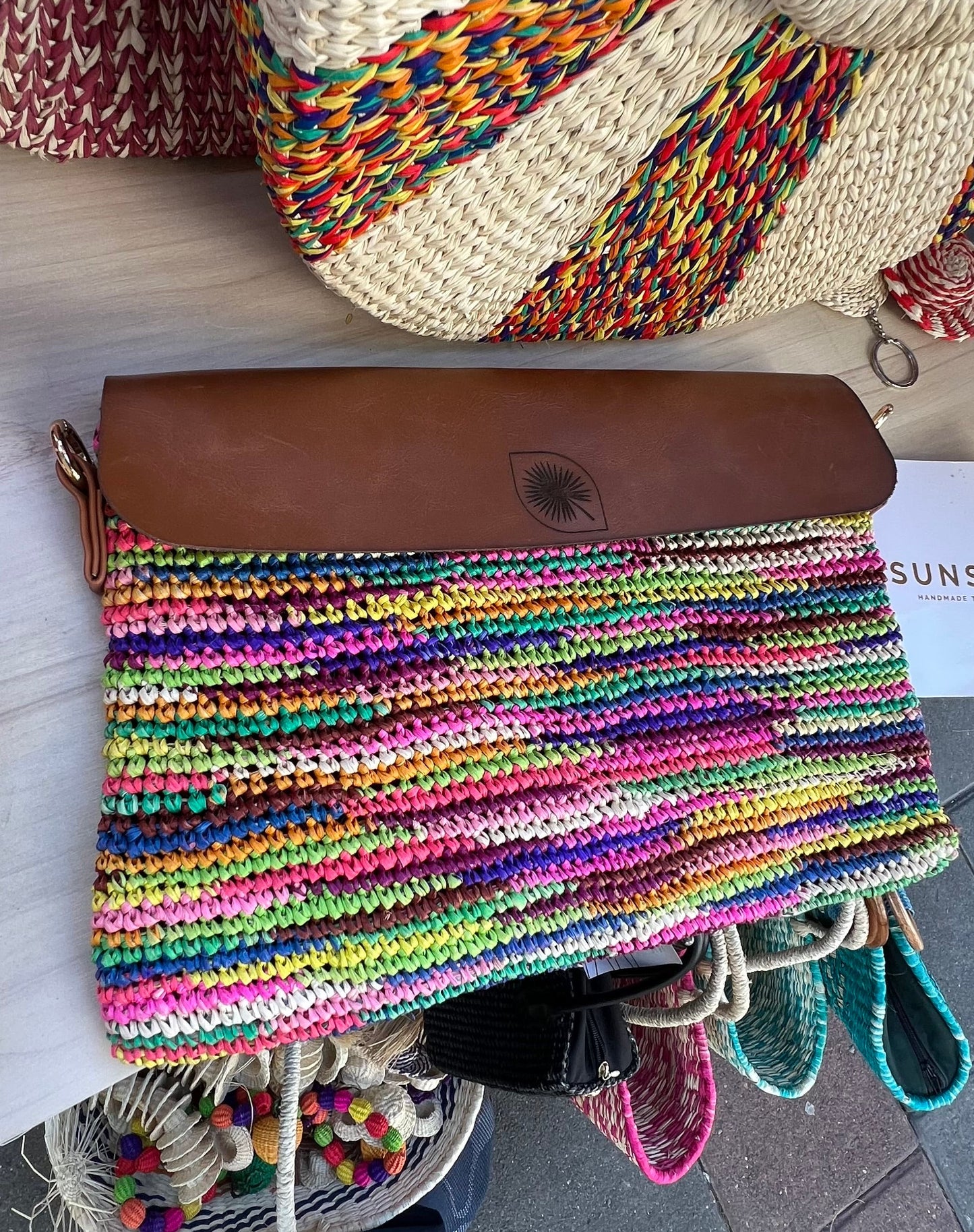 CLUTCH DE PAJA TOQUILLA MULTICOLOR - TIENDA ECUAANDINO