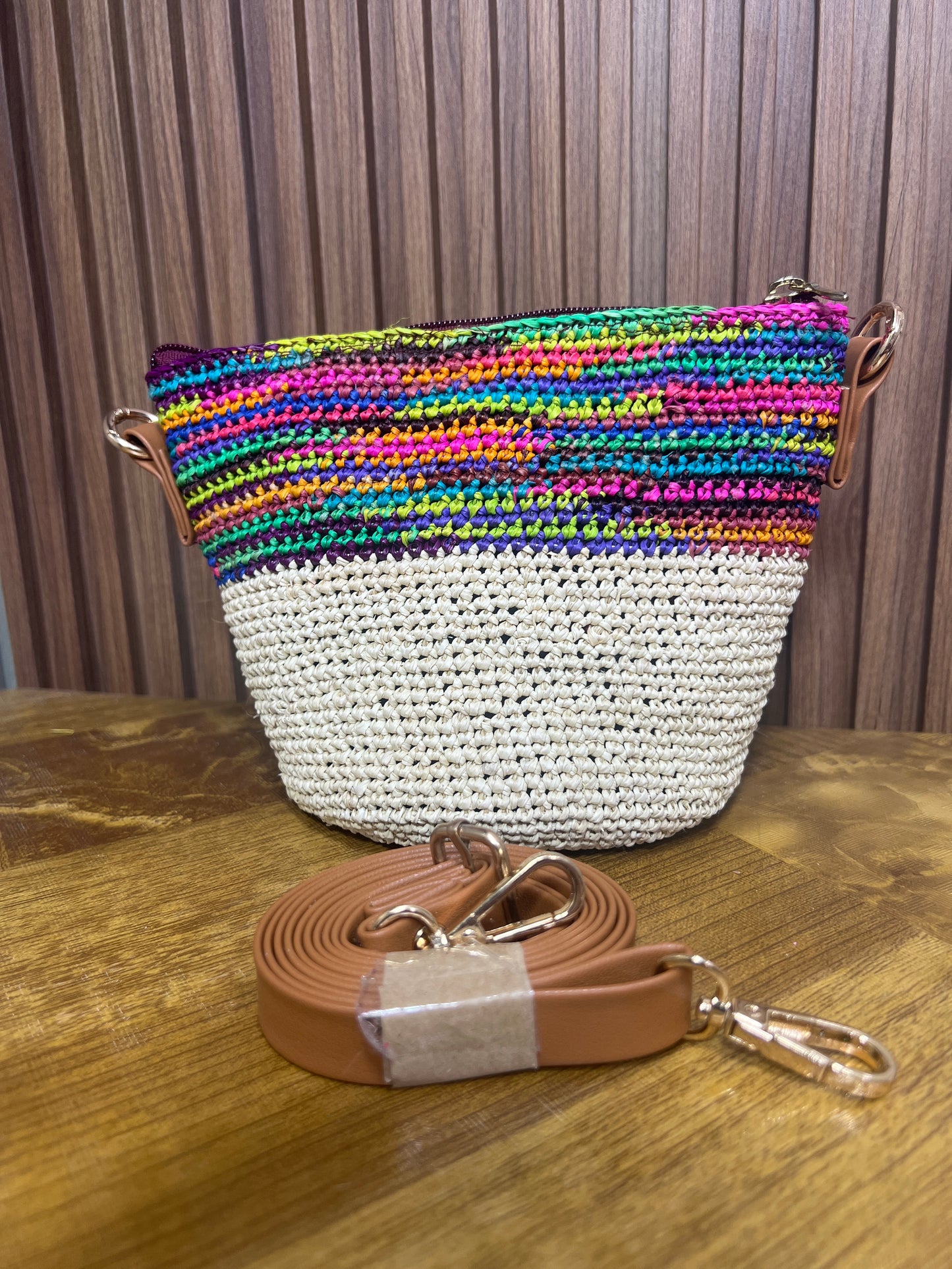 BARRIL PEQUEÑO DE PAJA TOQUILLA A CROCHET CON FORRO DE JARUBA