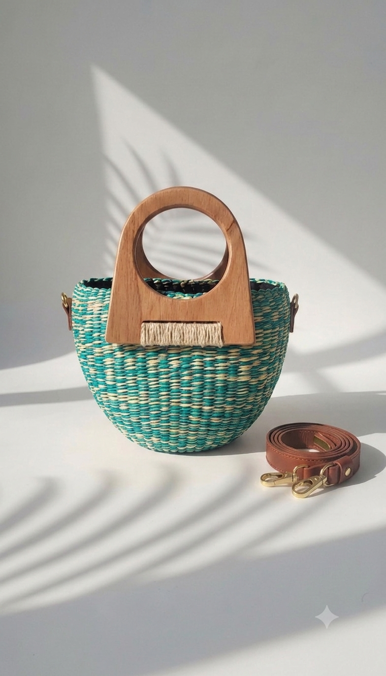 CARTERA LUCY PAJA TOQUILLA TURQUESA CON LIENCILLO Y MARROQUINERIA GOLDFIELD