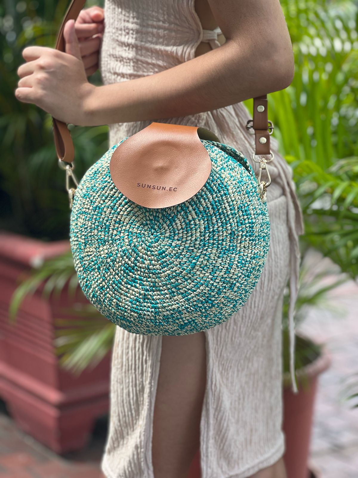 CARTERA PAJA TOQUILLA YOYO CELESTE
